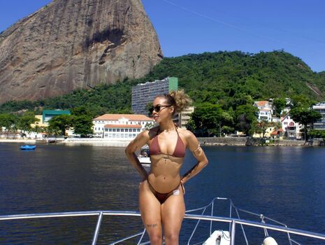 Lily Nobre