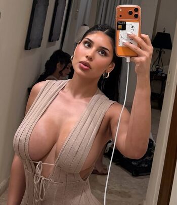 Private Leaked Mia francis exclusive onlyfans photos 2026