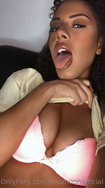 Private Leaked Miamoonofficial exclusive onlyfans photos 2026