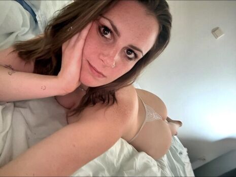 MillieNextDoor
