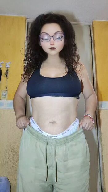 Monse Larios