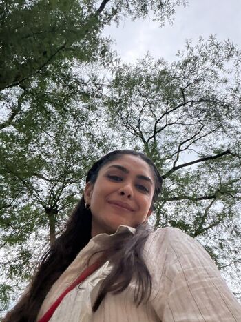 Private Leaked Mrunal thakur exclusive onlyfans photos 2026