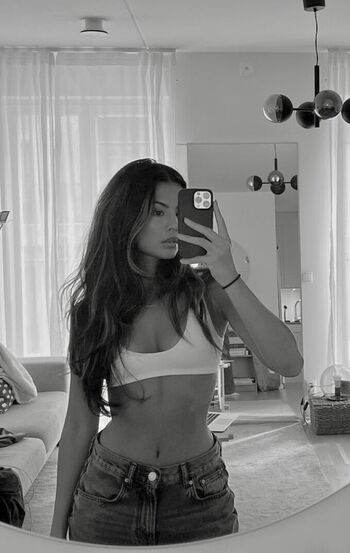 Nathalie Lok