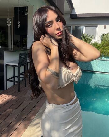 Private Leaked Nyvi estephan exclusive onlyfans photos 2026