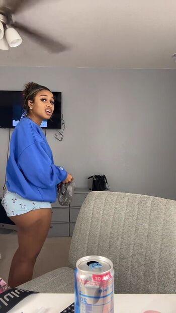 Official_sianna