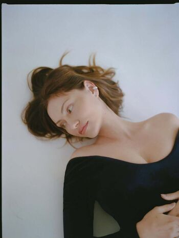 Phoebe Tonkin
