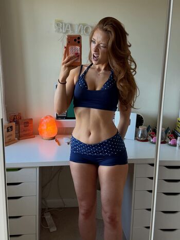 phoebeisginger