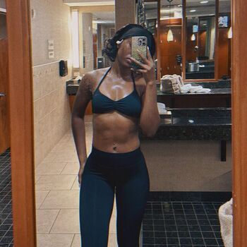 Private Leaked Queen aminata exclusive onlyfans photos 2026