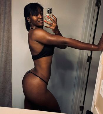 Private Leaked Queen aminata exclusive onlyfans photos 2026