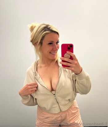 Private Leaked Queenbee exclusive onlyfans photos 2026