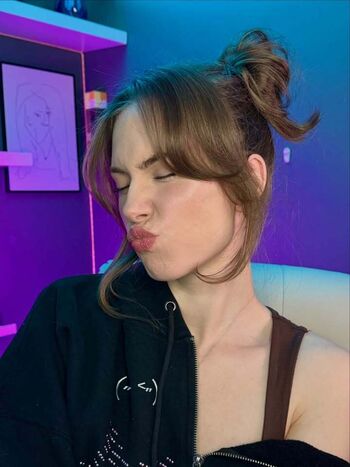 Private Leaked Raine reacts exclusive onlyfans photos 2026