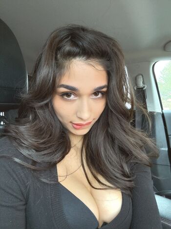 Reina Rae