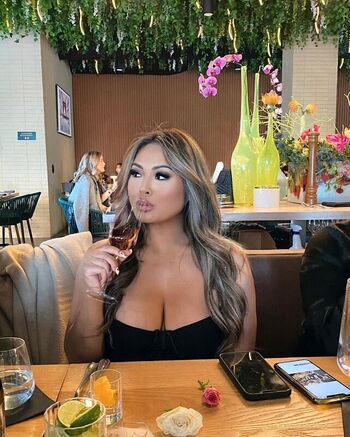 Private Leaked Reneesouv realtor exclusive onlyfans photos 2026