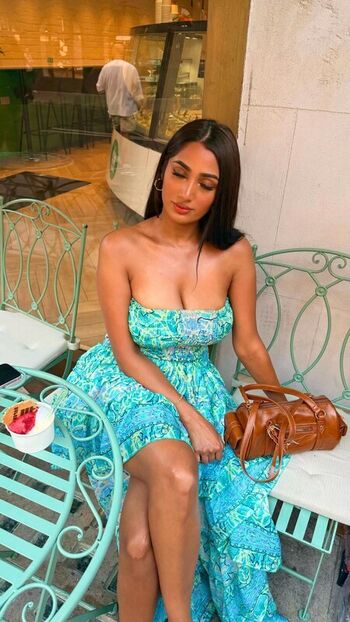 Private Leaked Riya b exclusive onlyfans photos 2026