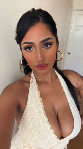Private Leaked Riya b exclusive onlyfans photos 2026