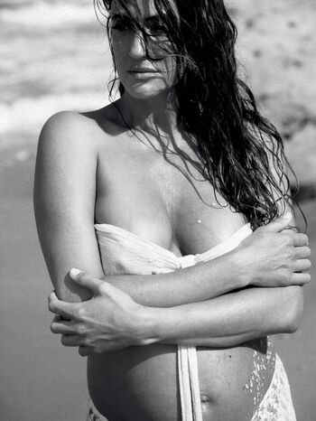Private Leaked Rona lee shimon exclusive onlyfans photos 2026