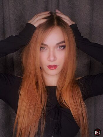 RoseRedGoddess