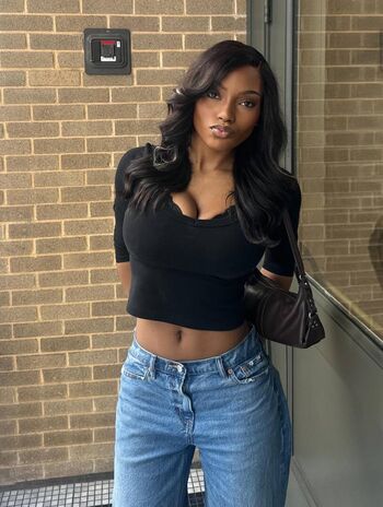Samantha Marie
