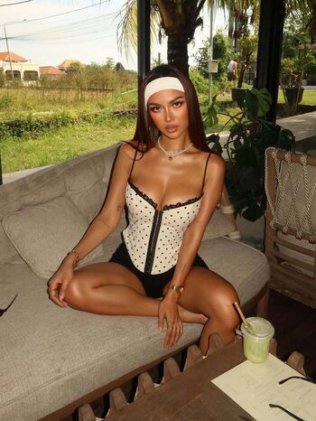 Private Leaked Sanly liu page exclusive onlyfans photos 2026