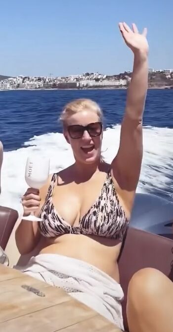 Private Leaked Sarah jane mee exclusive onlyfans photos 2026