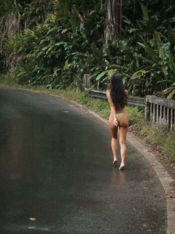 Stephanie Ro