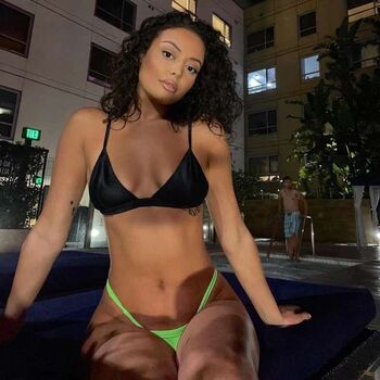stephhnextdoor