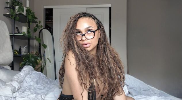 Private Leaked Thatsomonie exclusive onlyfans photos 2026