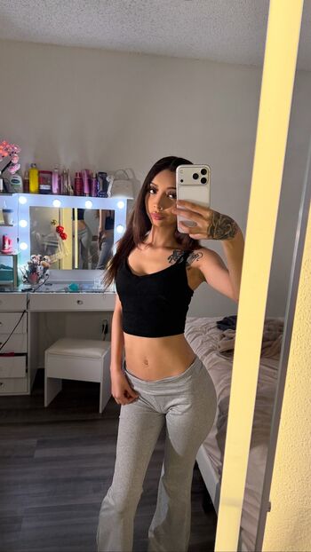 Theyenvyyalexis