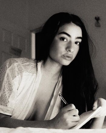 Valentina Buzzurro
