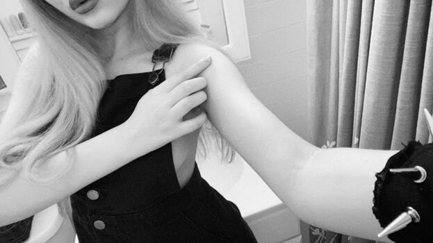 Private Leaked Veildose exclusive onlyfans photos 2026