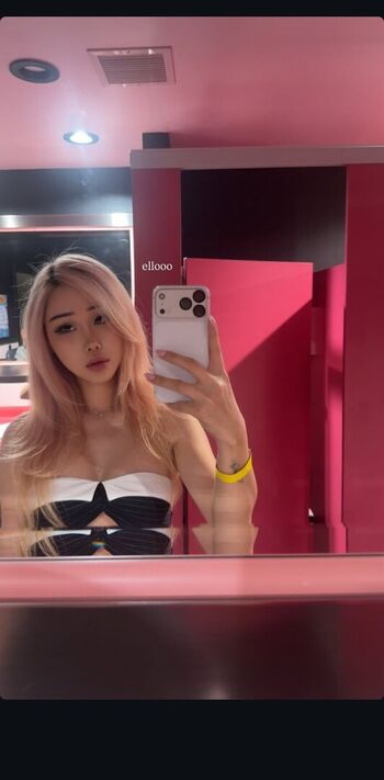 Private Leaked Waifuo exclusive onlyfans photos 2026