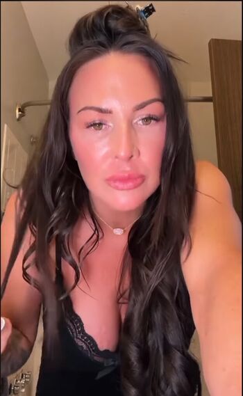 Private Leaked Who is this beautiful mom exclusive onlyfans photos 2026