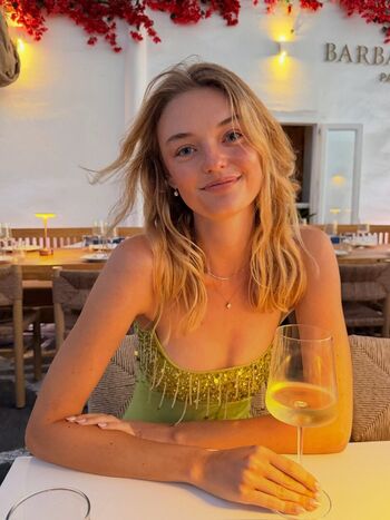 Willow Hand