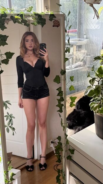 Private Leaked Yaboielina exclusive onlyfans photos 2026