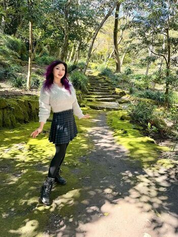 Yaya Han
