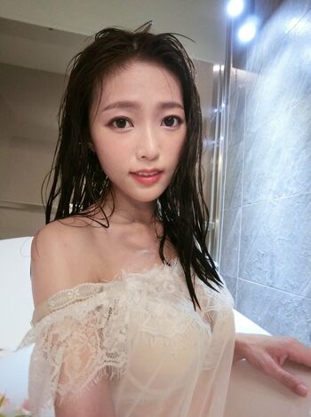 Private Leaked Yiyi page exclusive onlyfans photos 2026