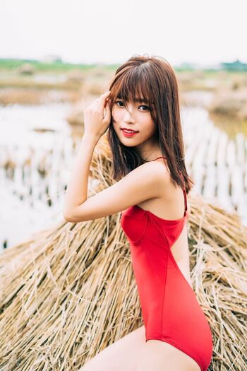 Private Leaked Yiyi page exclusive onlyfans photos 2026
