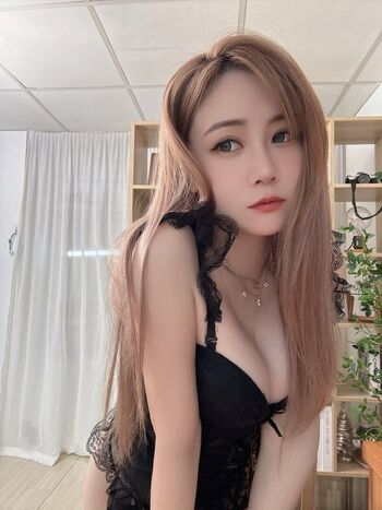Yiyibaby02