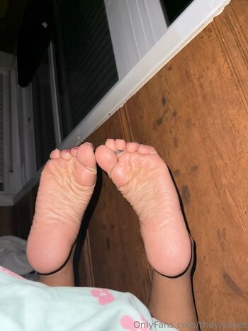 Private Leaked Yiyifeet exclusive onlyfans photos 2026