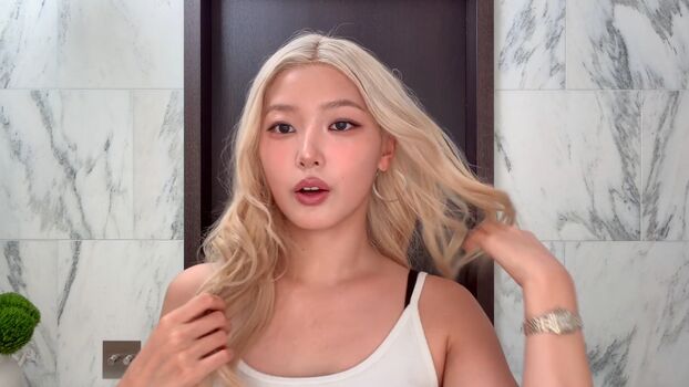 Private Leaked Yoonchae exclusive onlyfans photos 2026