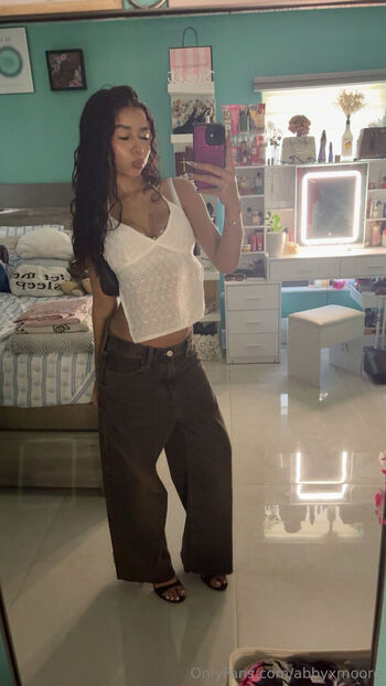 Zoe Hernan