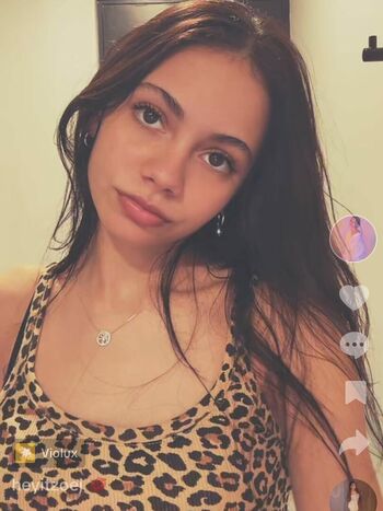 Zoe Manoek