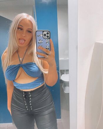 Private Leaked Zoe mchugh exclusive onlyfans photos 2026