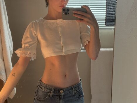 Private Leaked Zoeplzshutup exclusive onlyfans photos 2026
