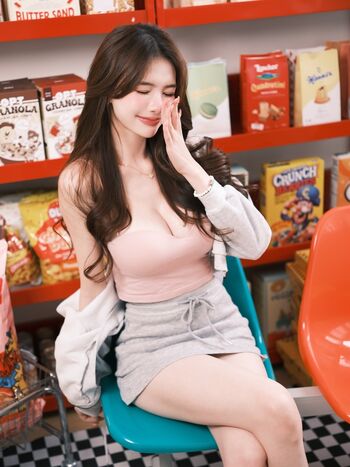 Zoey_047